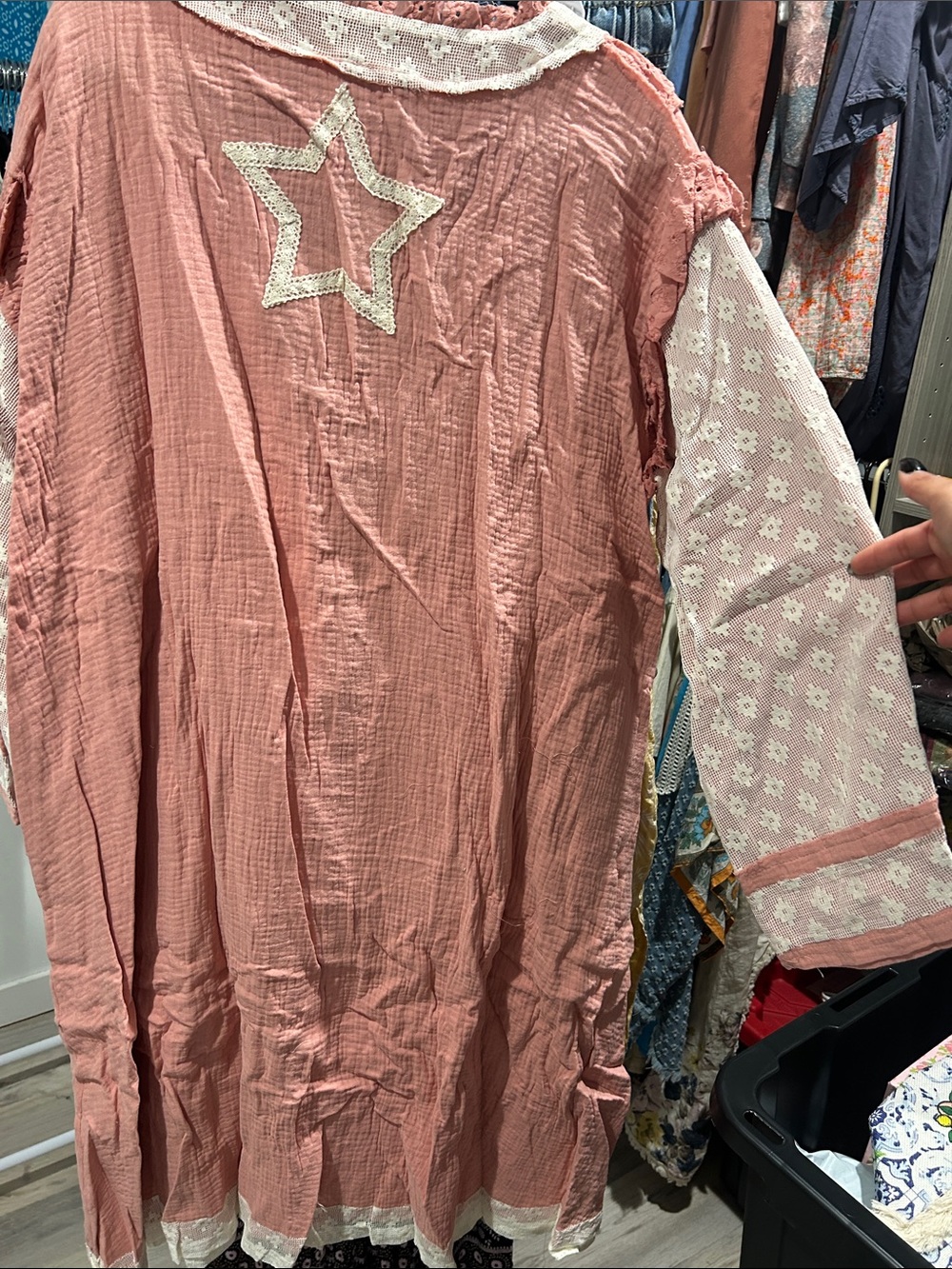 POL Dusty Rose Embroidered Boho Duster Cardigan - Picture 3 of 5